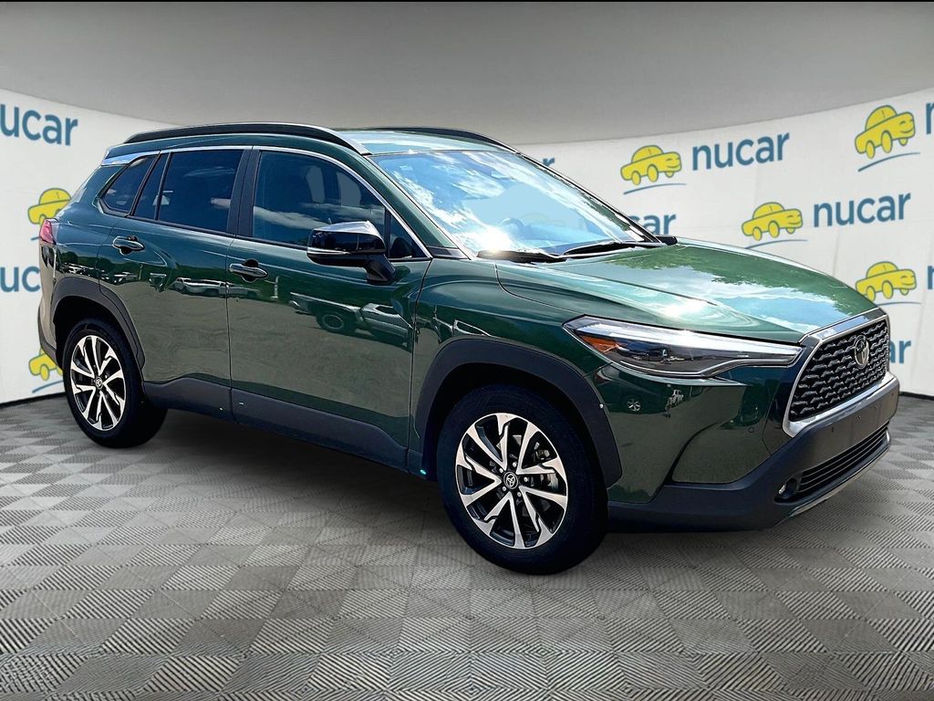 2025 Toyota Corolla Cross XLE