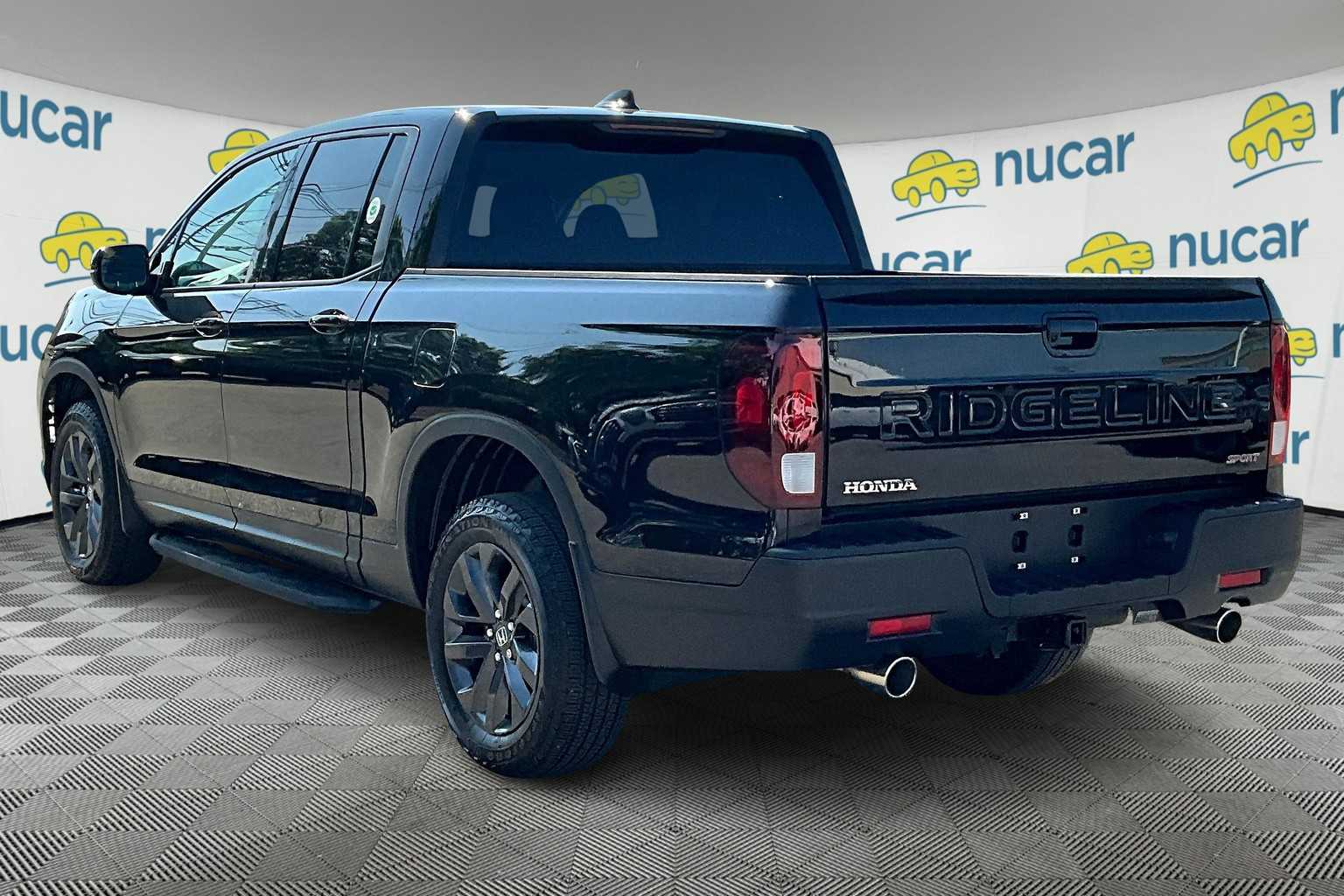 2024 Honda Ridgeline Sport - Photo 4
