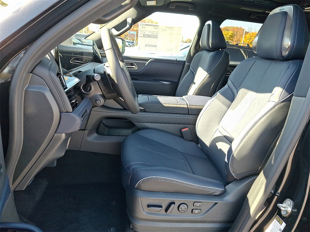 2026 INFINITI QX80  - Photo 11