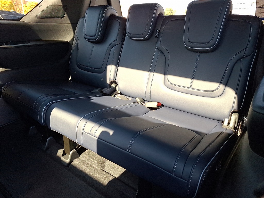 2026 INFINITI QX80  - Photo 8