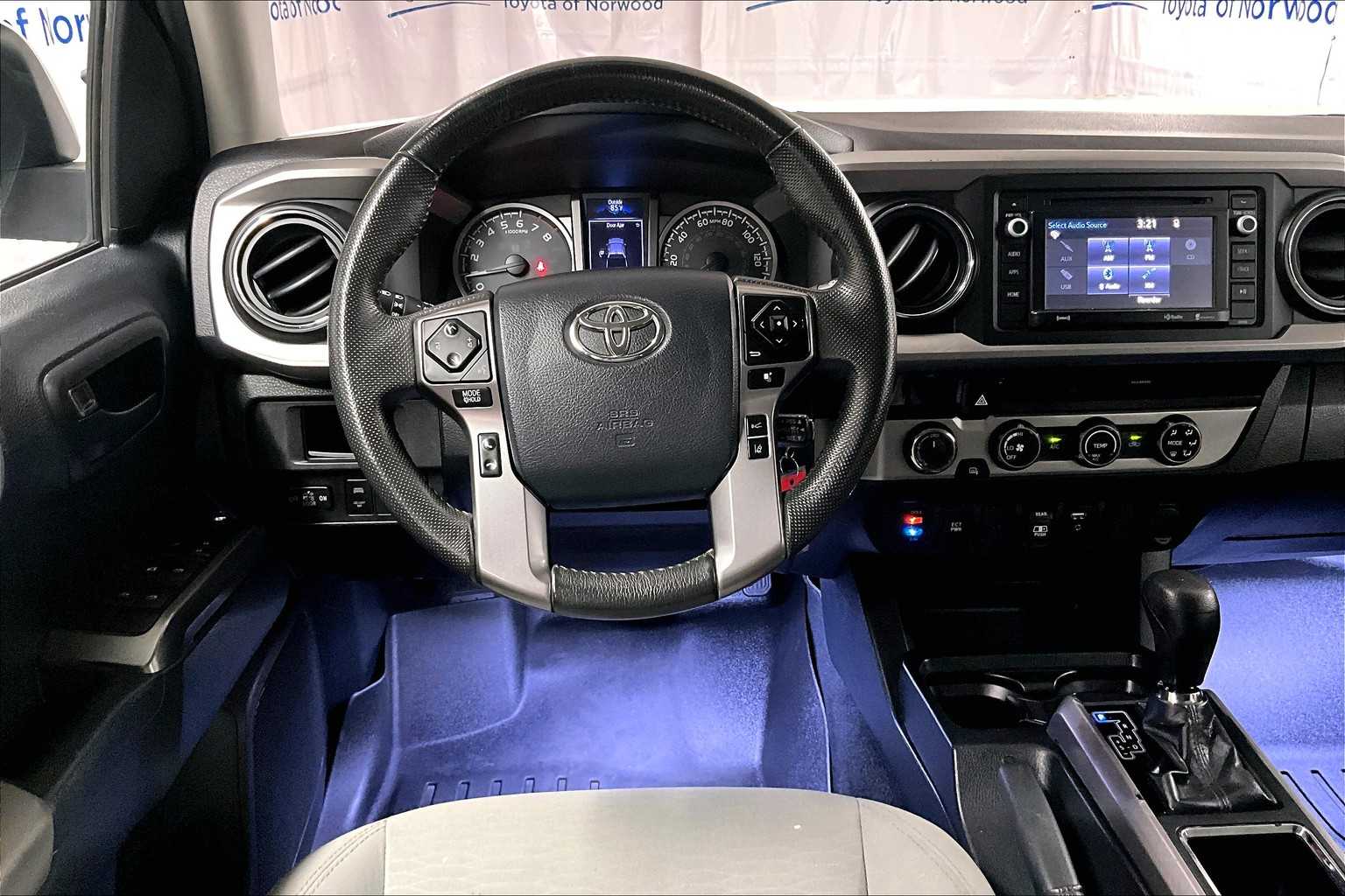 2018 Toyota Tacoma SR5 - Photo 17