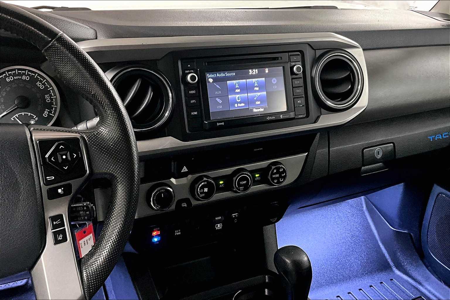 2018 Toyota Tacoma SR5 - Photo 18