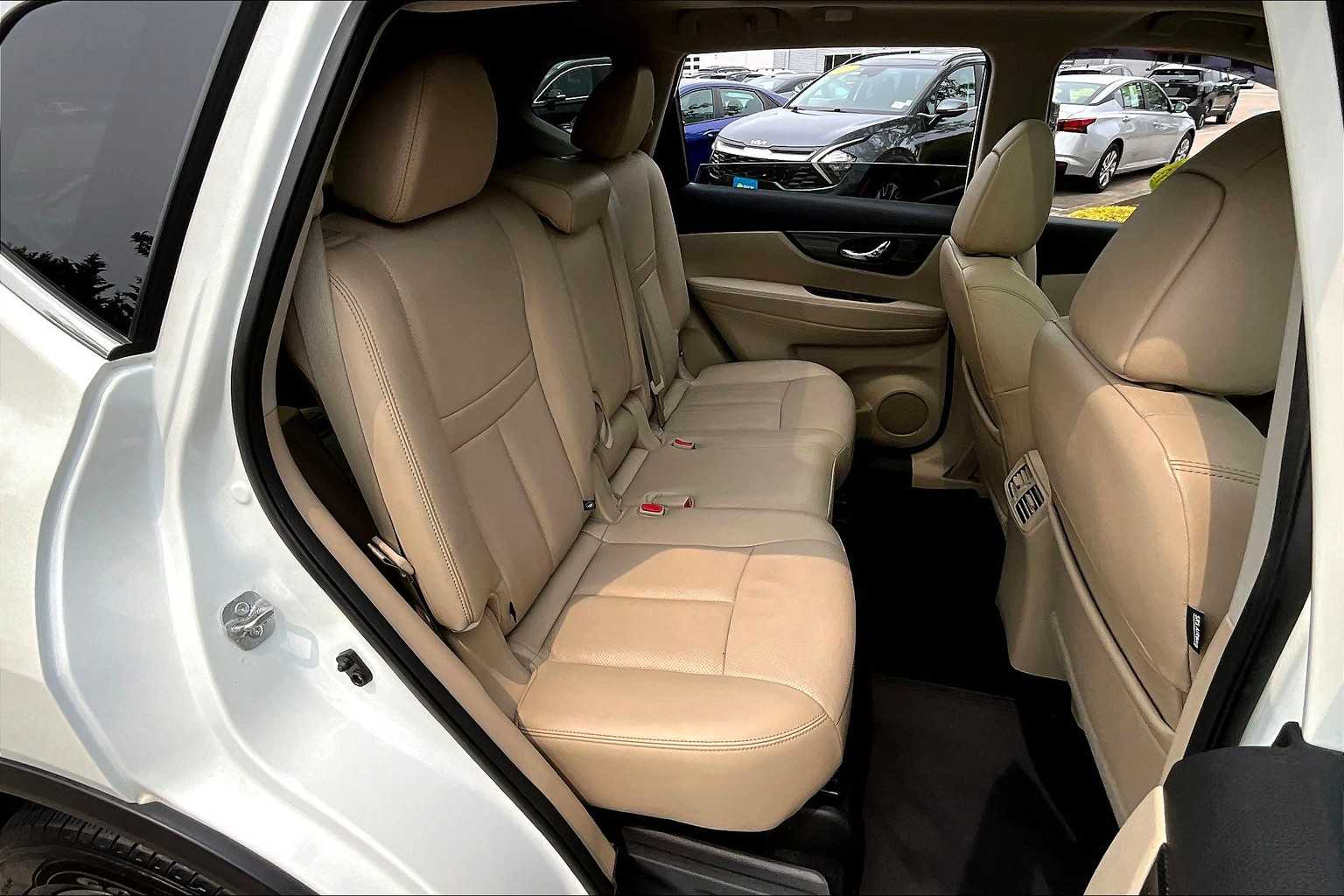 2016 Nissan Rogue SL - Photo 16
