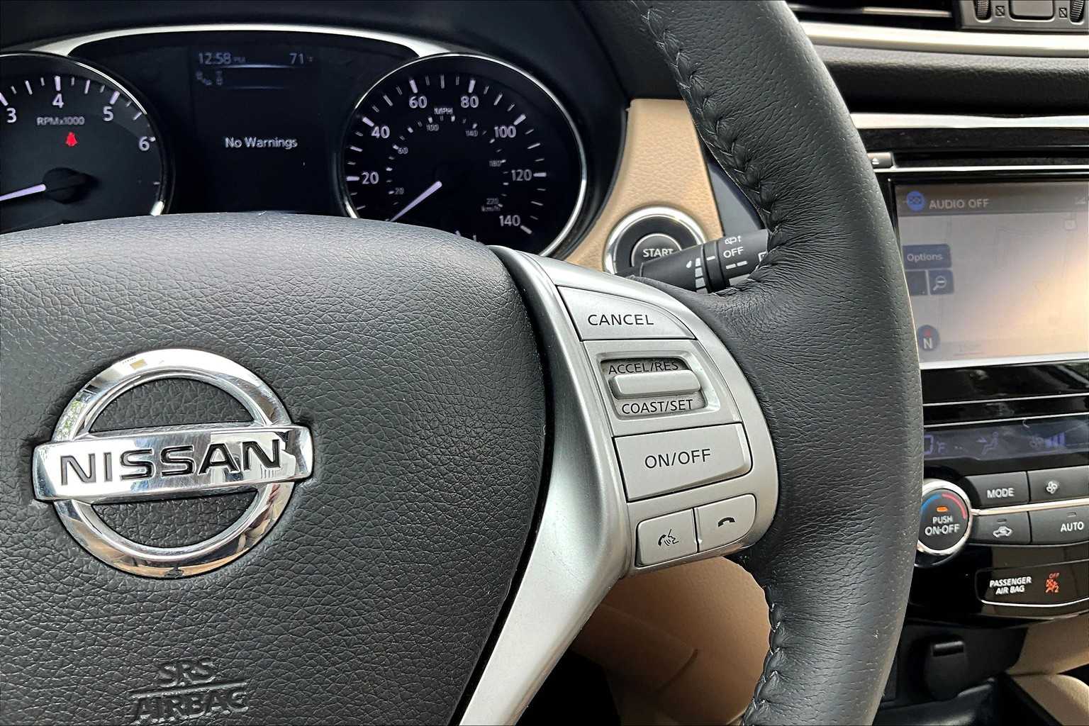 2016 Nissan Rogue SL - Photo 24