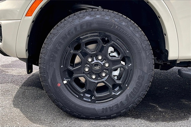 2025 Ford Ranger XLT - Photo 13