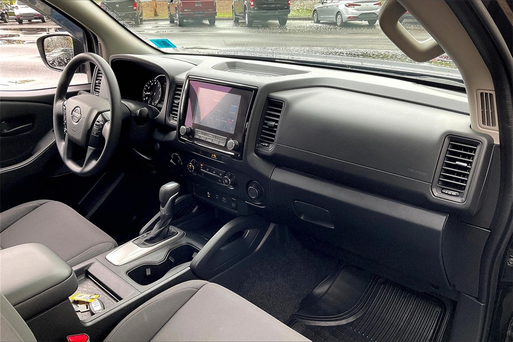 2022 Nissan Frontier S - Photo 13