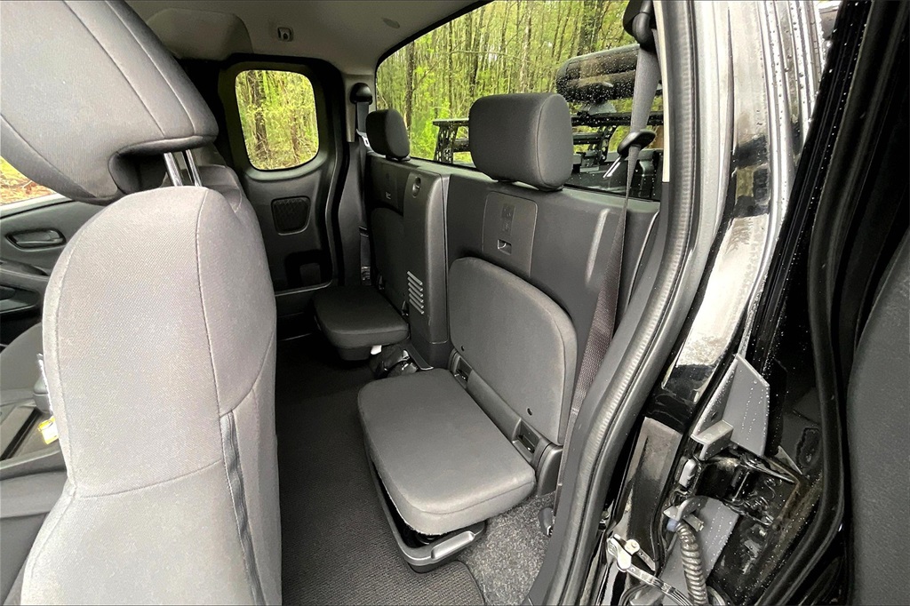 2022 Nissan Frontier S - Photo 24