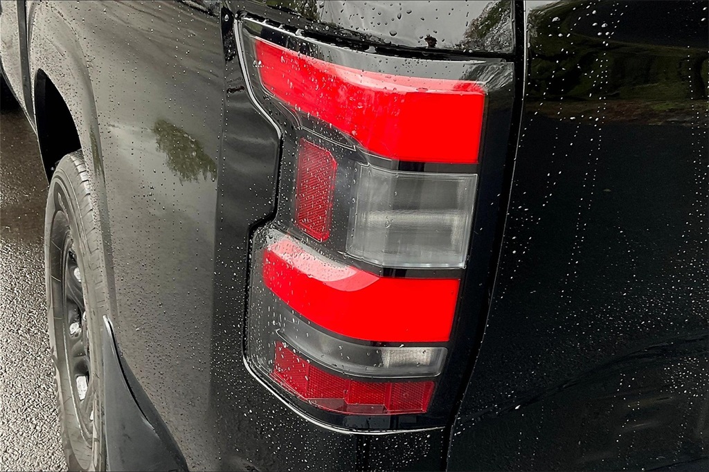 2022 Nissan Frontier S - Photo 31