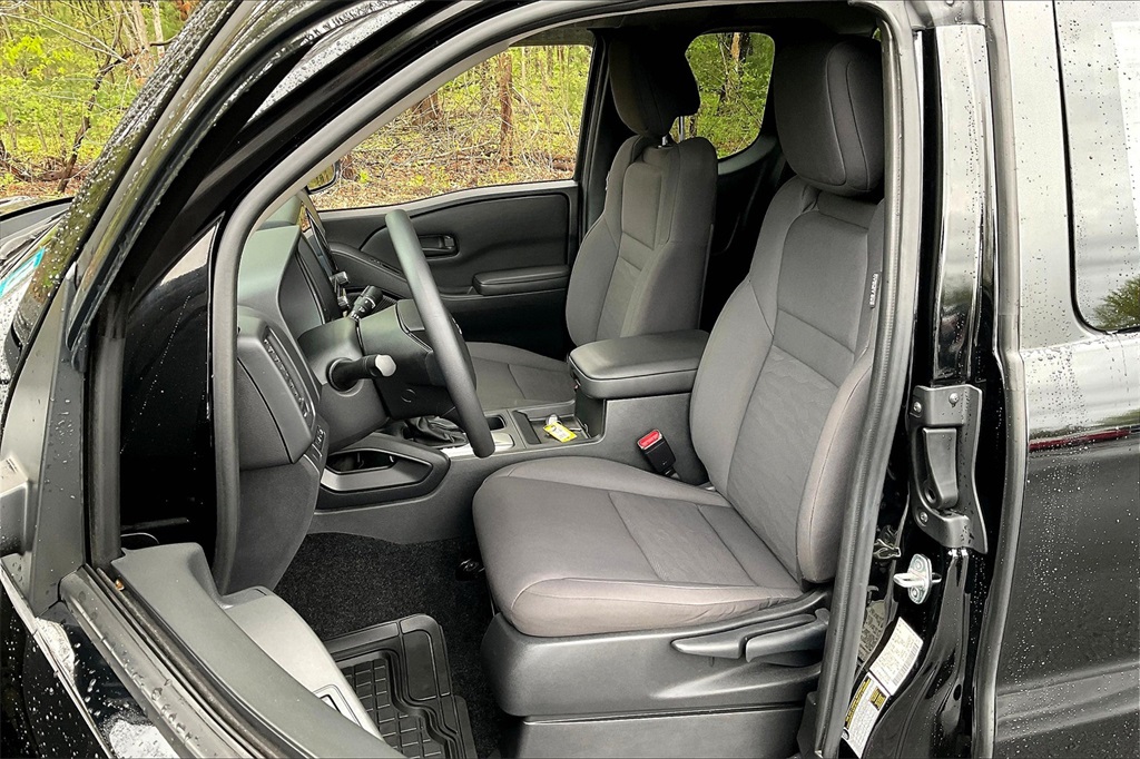 2022 Nissan Frontier S - Photo 10