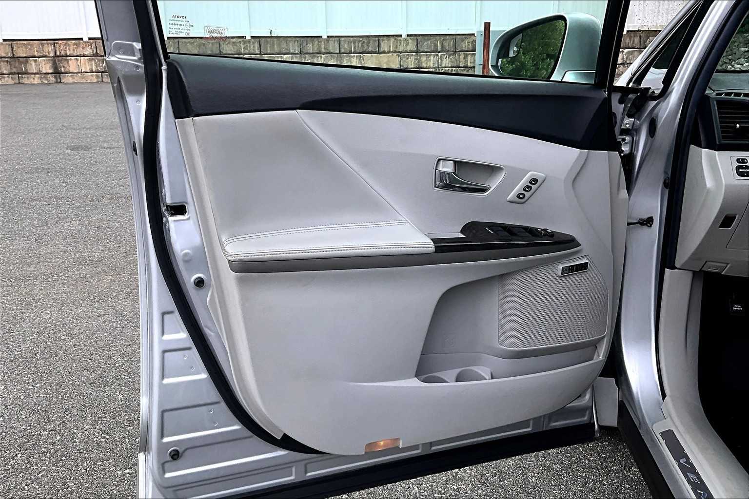 2013 Toyota Venza Limited - Photo 9