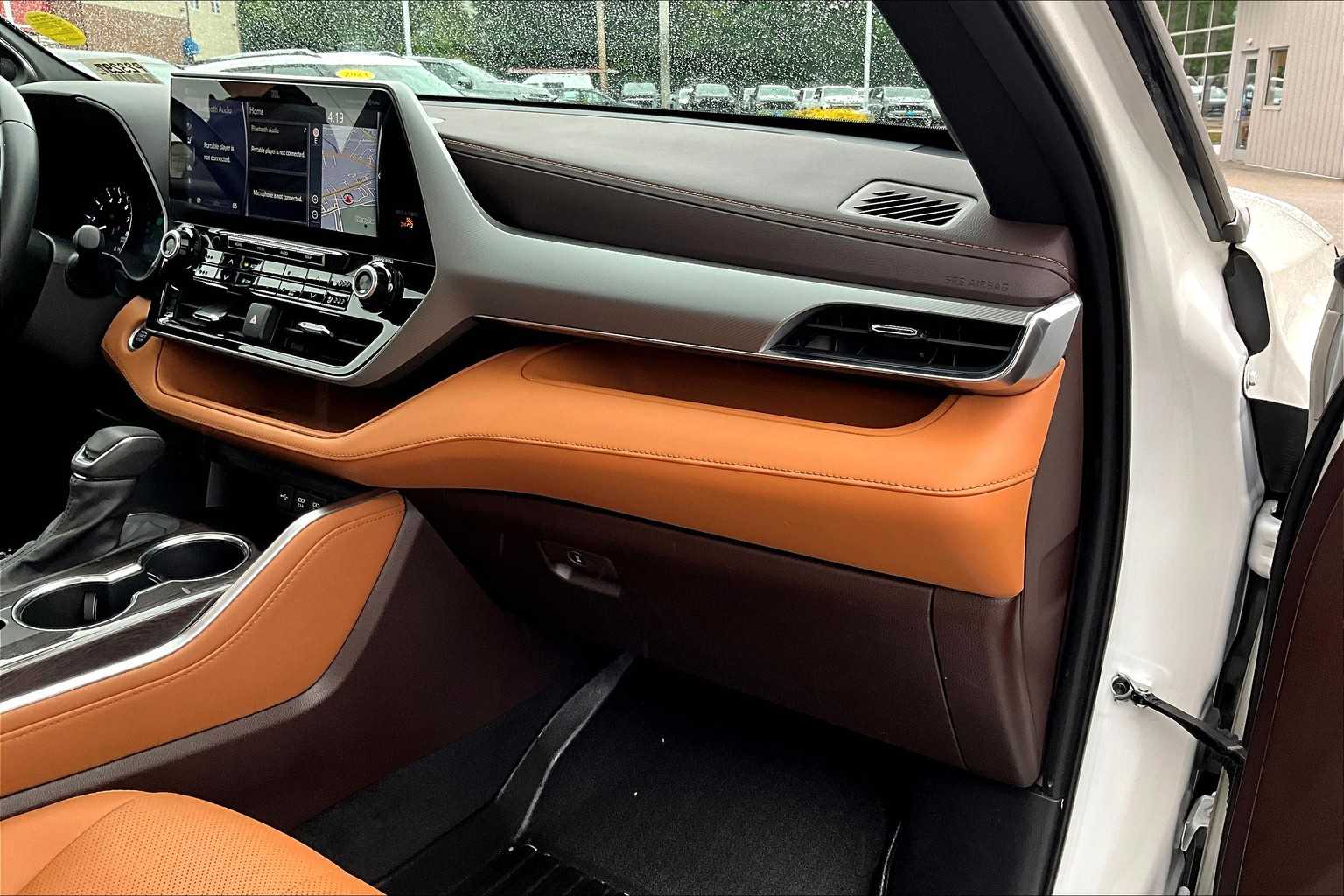 2021 Toyota Highlander Platinum - Photo 13