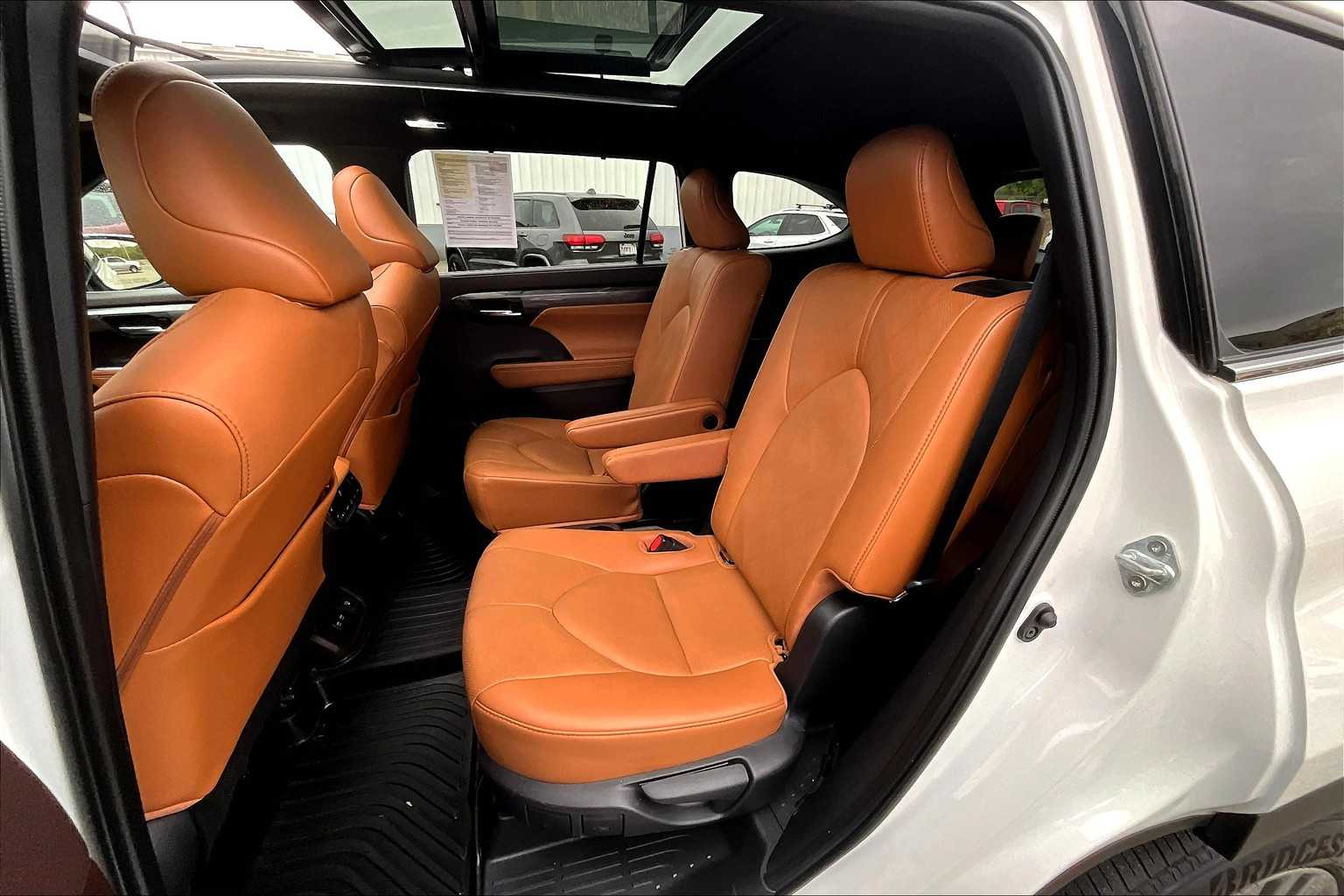 2021 Toyota Highlander Platinum - Photo 15