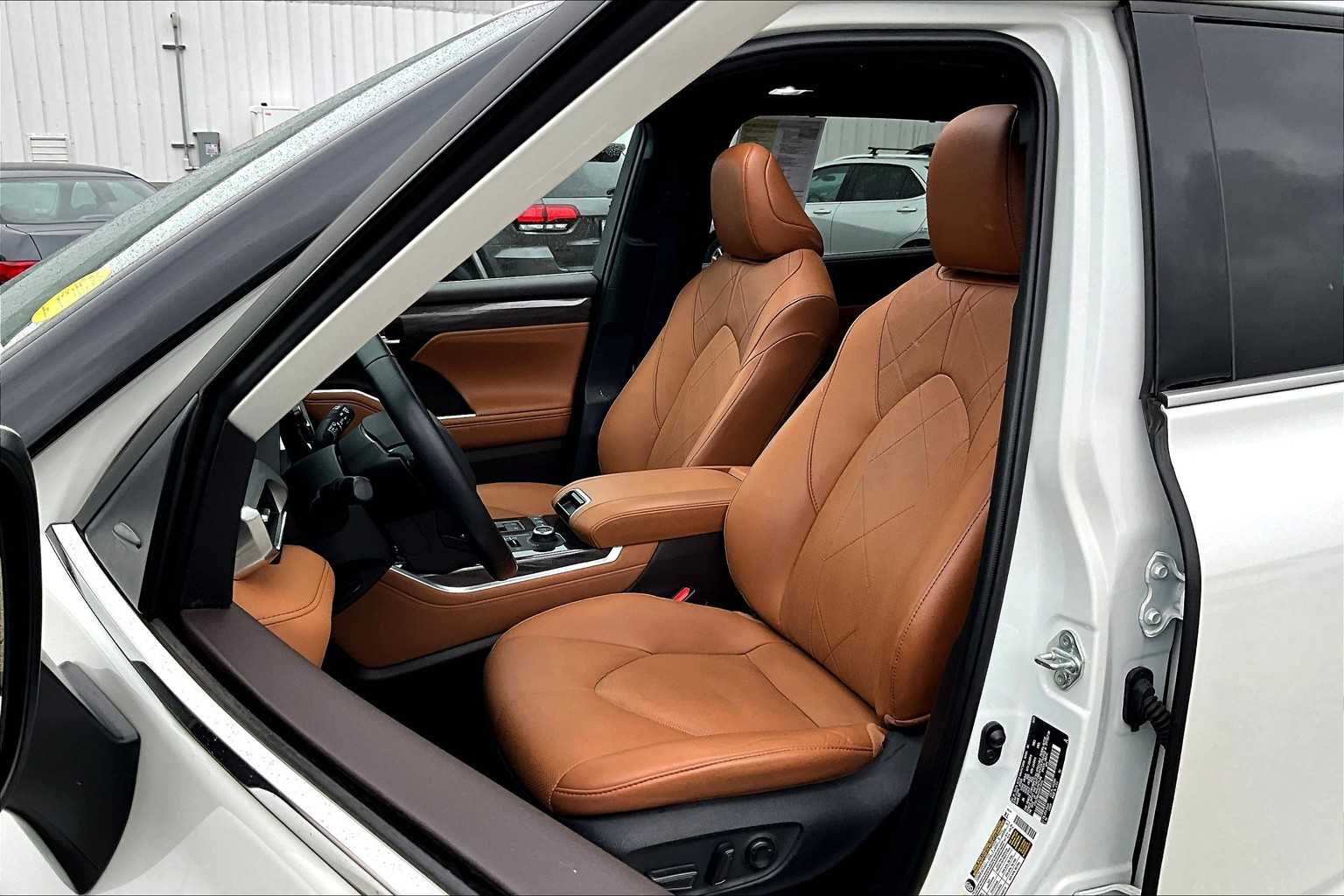 2021 Toyota Highlander Platinum - Photo 10