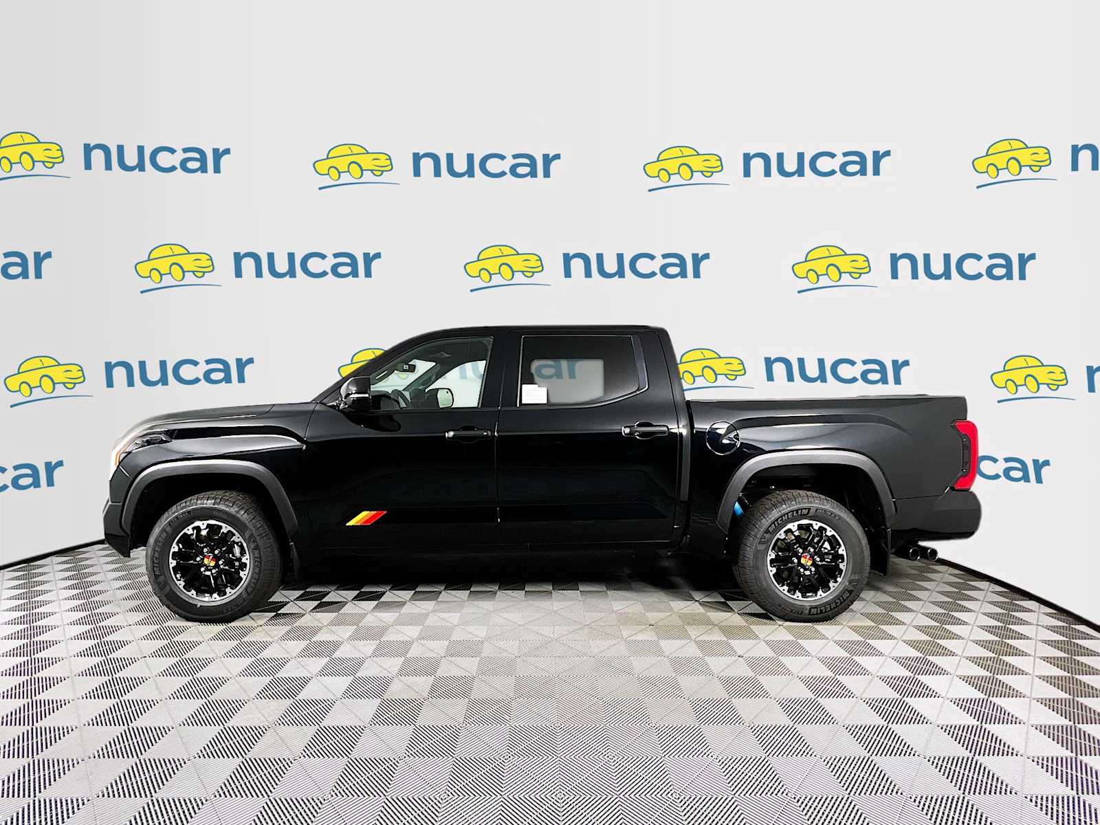 2025 Toyota Tundra SR5 - Photo 3