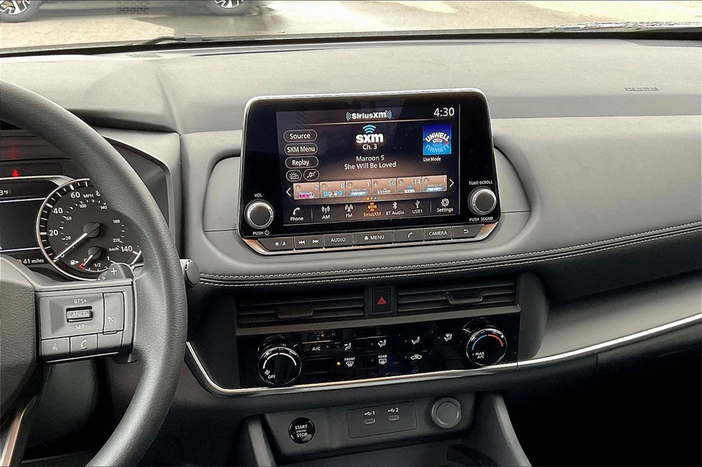 2025 Nissan Rogue S - Photo 13