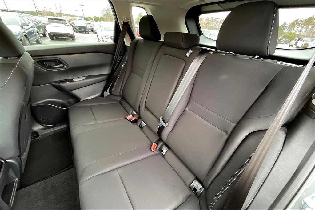 2025 Nissan Rogue S - Photo 15