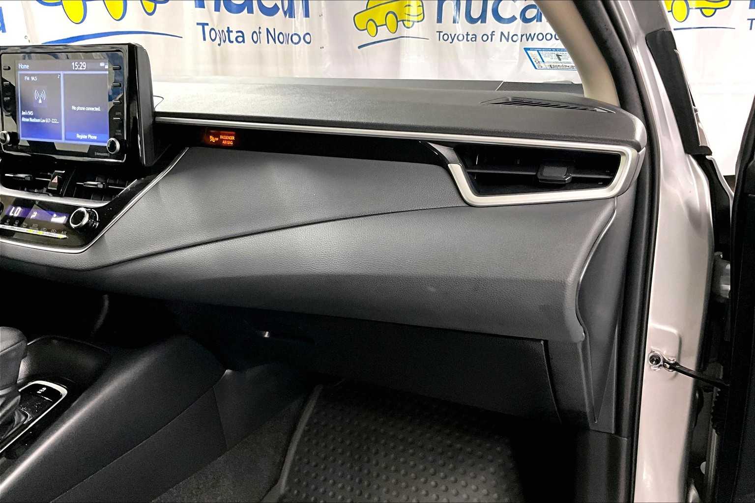 2022 Toyota Corolla LE - Photo 13