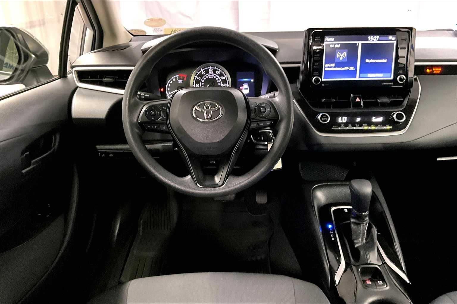 2022 Toyota Corolla LE - Photo 17