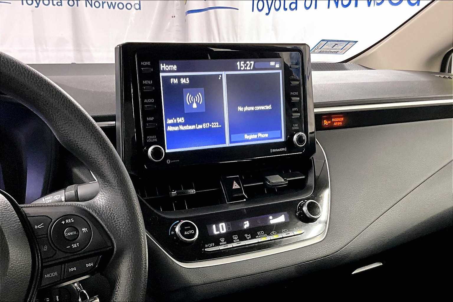 2022 Toyota Corolla LE - Photo 18
