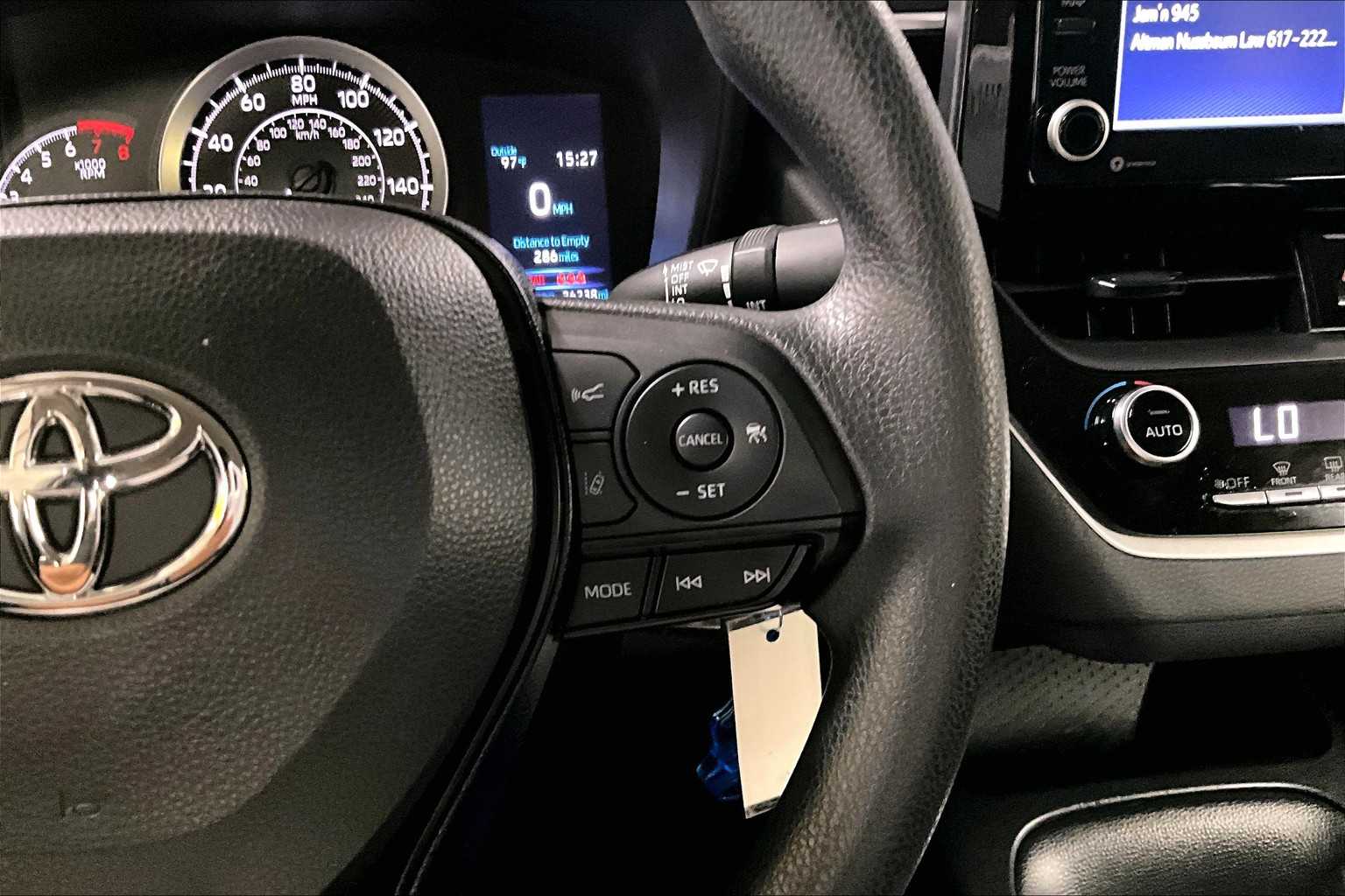 2022 Toyota Corolla LE - Photo 23
