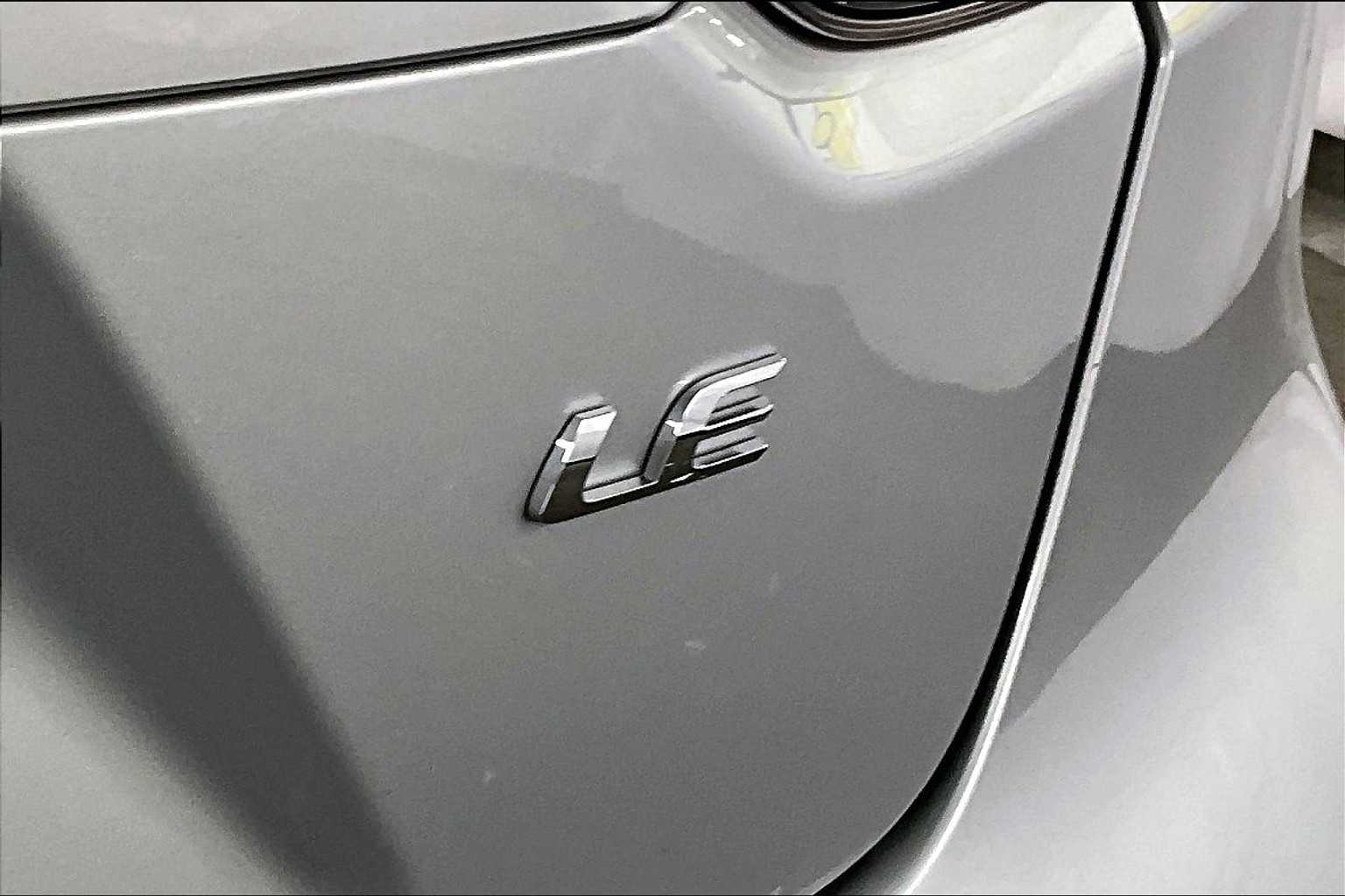2022 Toyota Corolla LE - Photo 27
