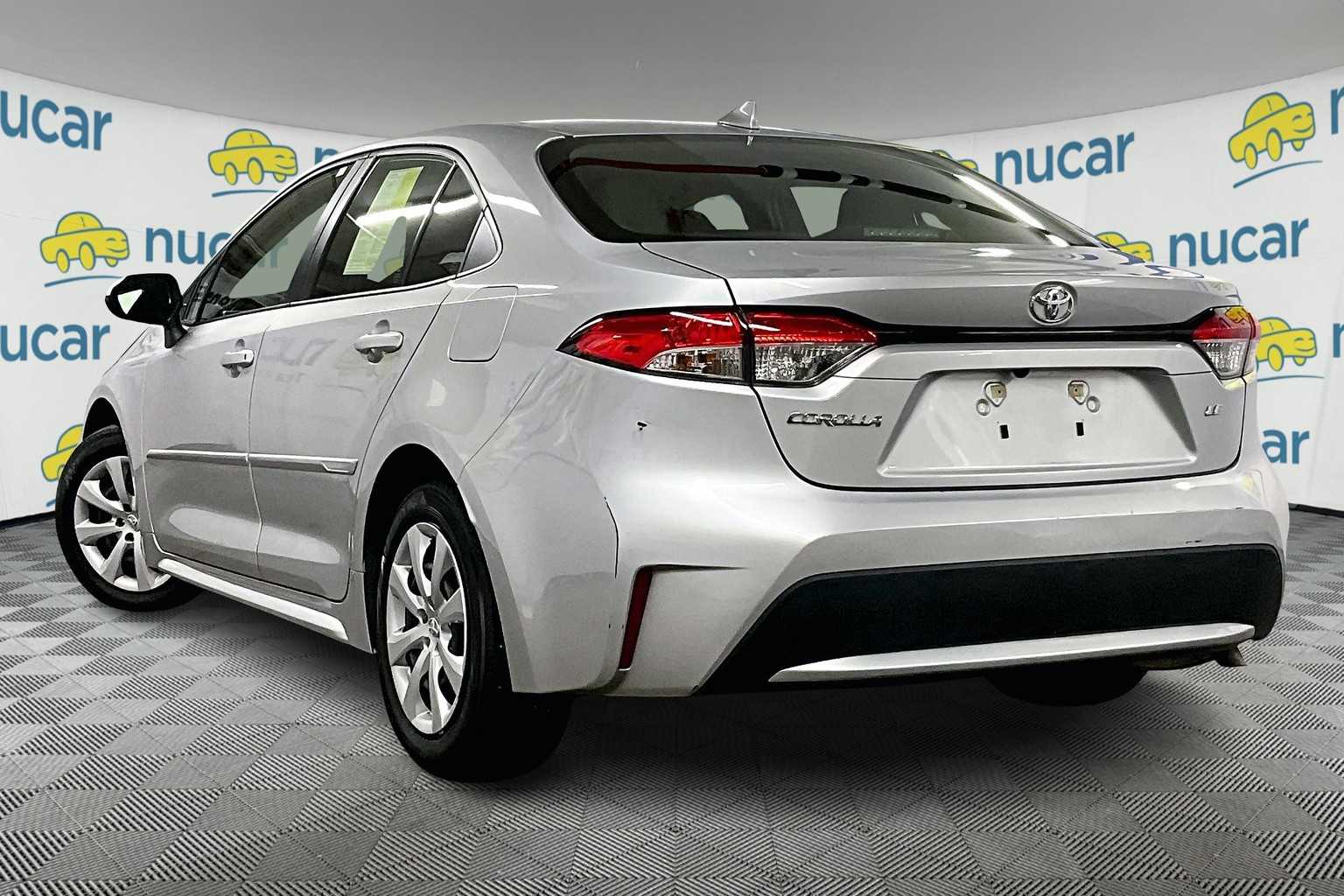 2022 Toyota Corolla LE - Photo 4
