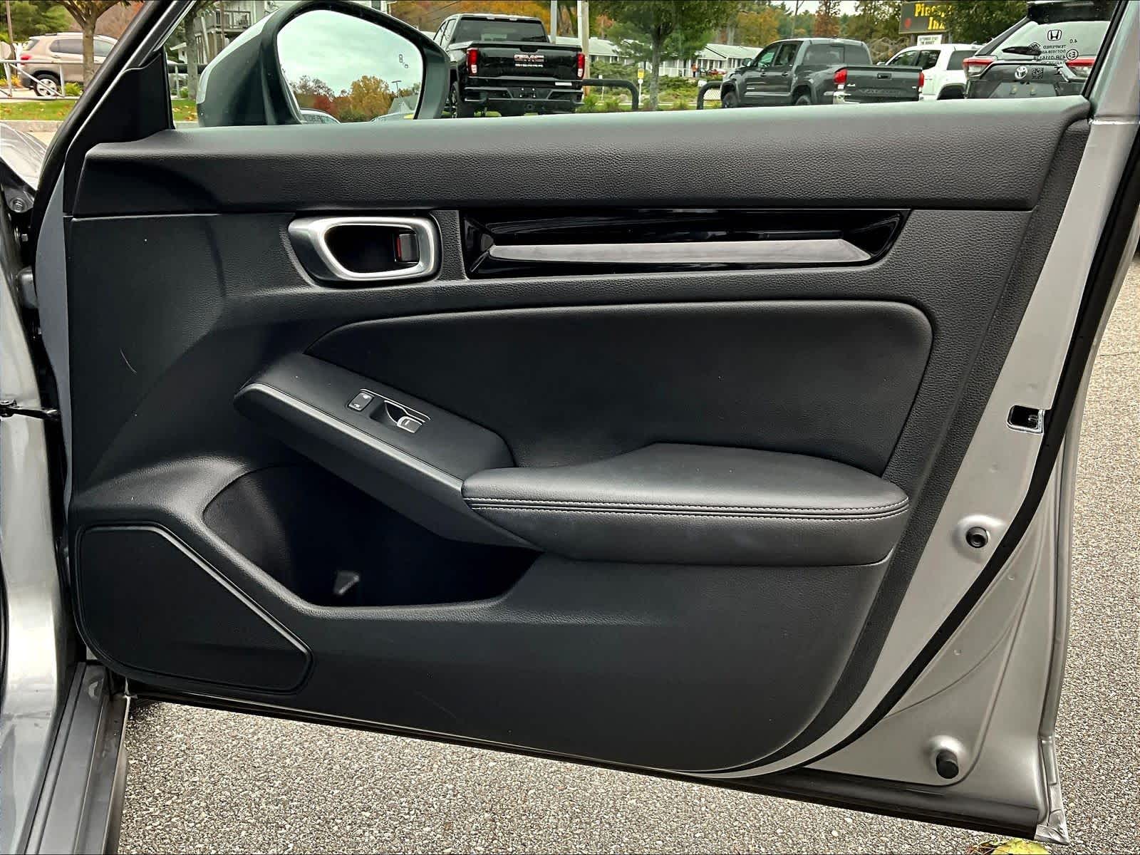 2023 Honda Civic Hatchback EX-L - Photo 12