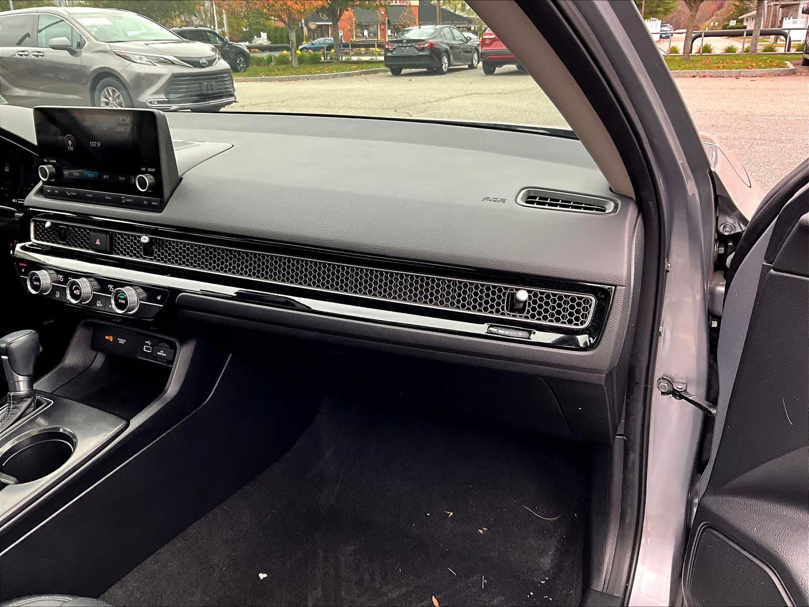 2023 Honda Civic Hatchback EX-L - Photo 13