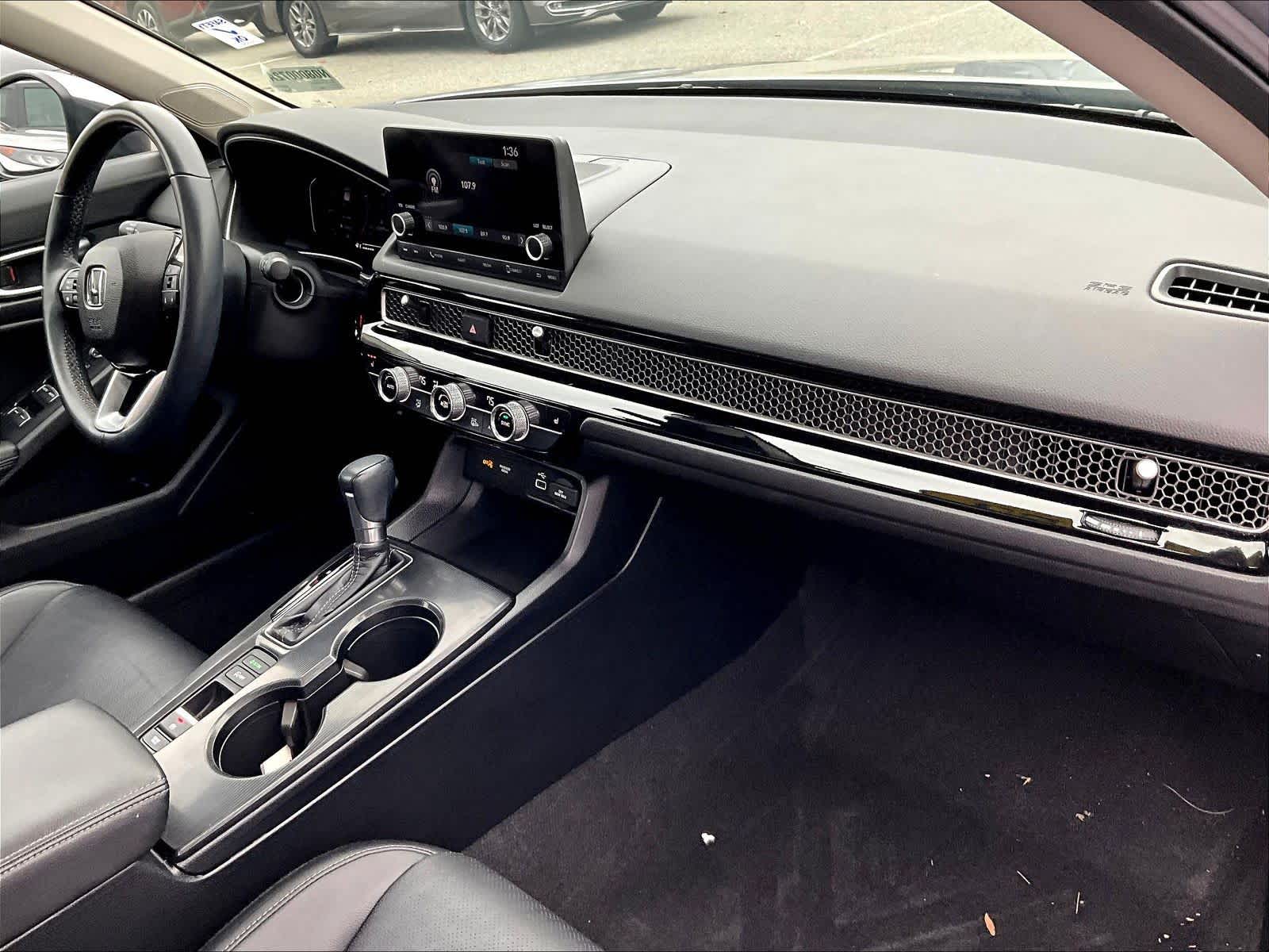 2023 Honda Civic Hatchback EX-L - Photo 14