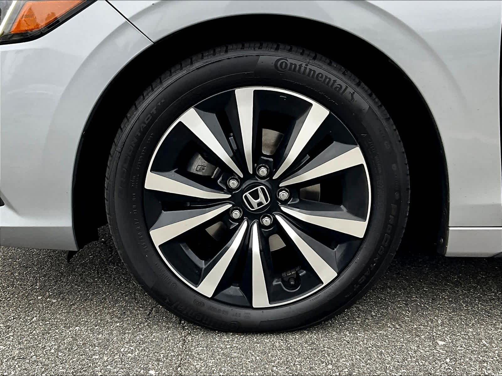 2023 Honda Civic Hatchback EX-L - Photo 7