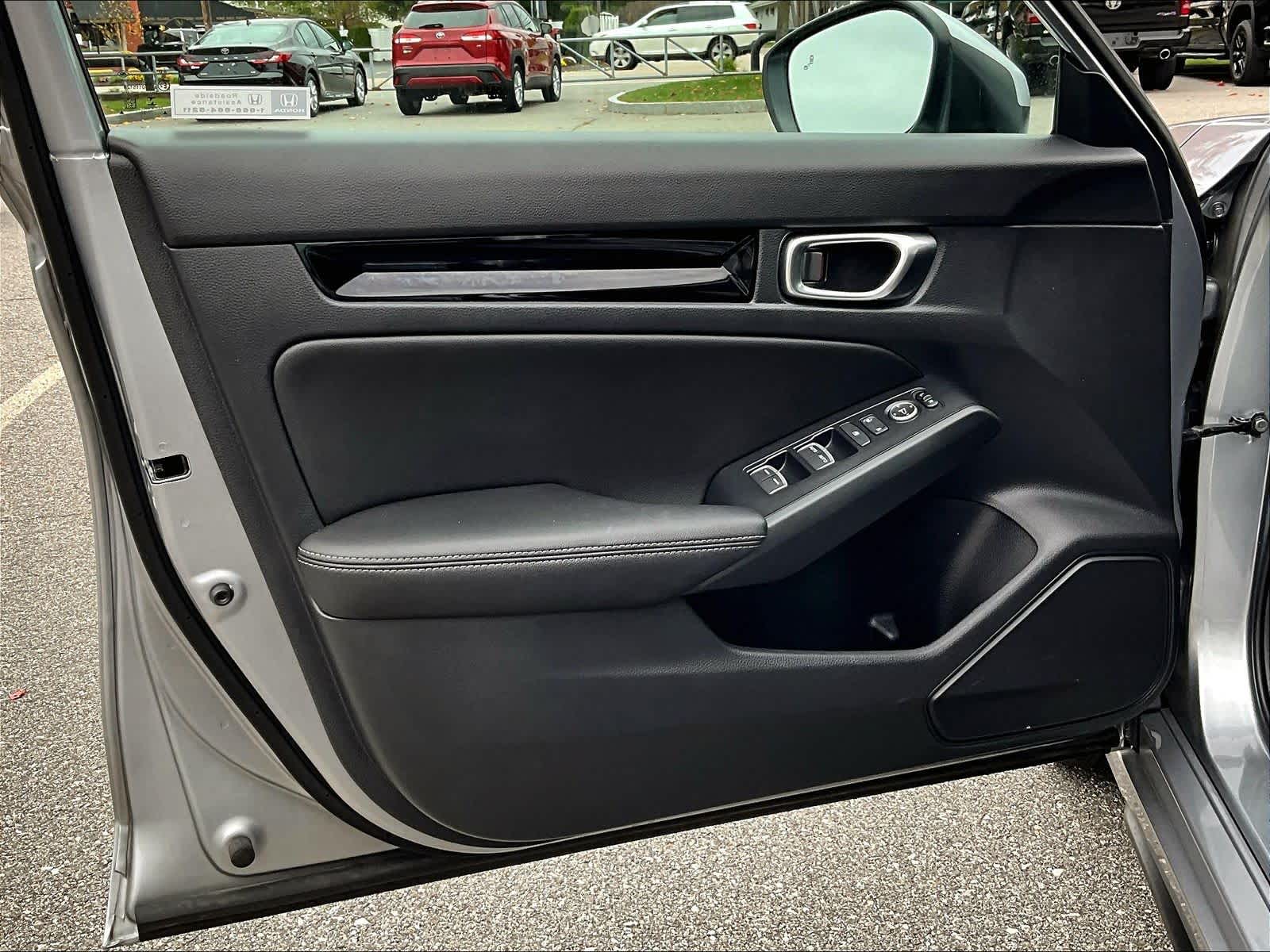 2023 Honda Civic Hatchback EX-L - Photo 9