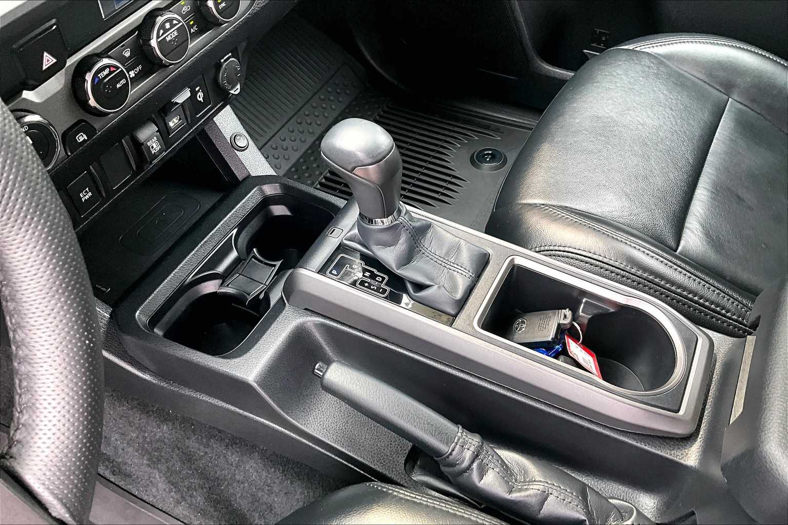 2022 Toyota Tacoma TRD Sport - Photo 20