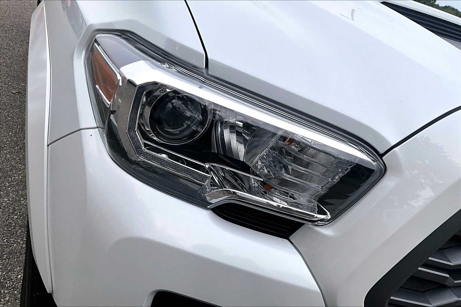 2022 Toyota Tacoma TRD Sport - Photo 32