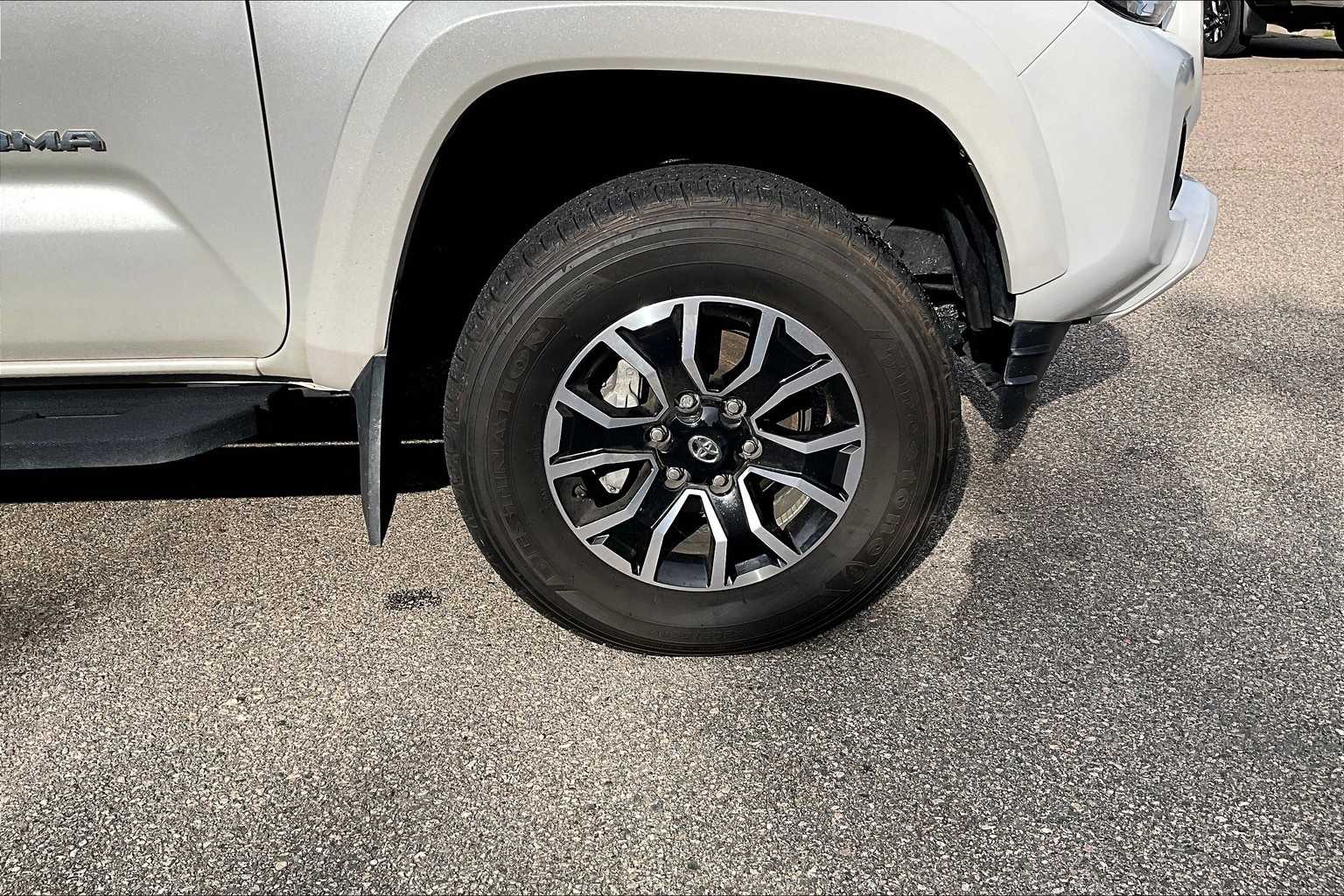 2022 Toyota Tacoma TRD Sport - Photo 4