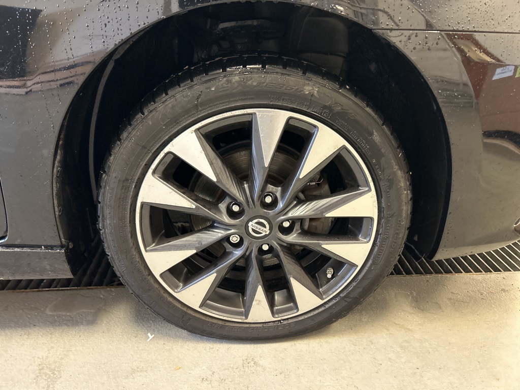 2016 Nissan Sentra SR - Photo 2