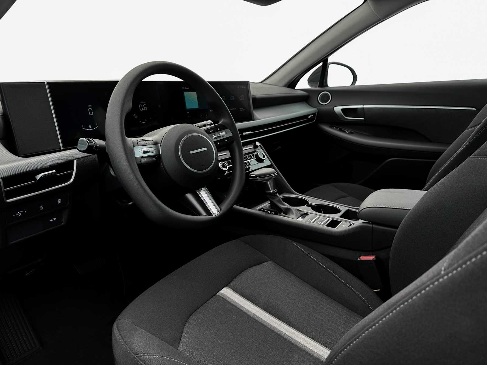 2025 Hyundai Sonata SE - Photo 14