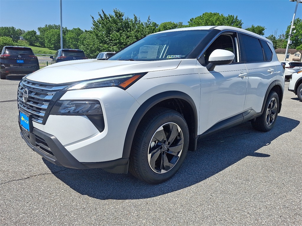 2025 Nissan Rogue SV - Photo 2