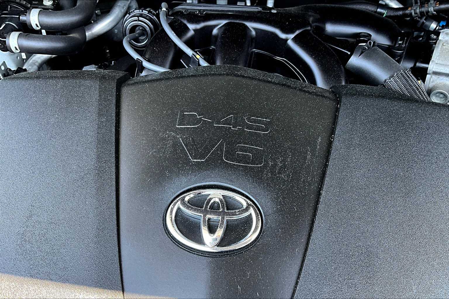 2021 Toyota Highlander LE - Photo 34