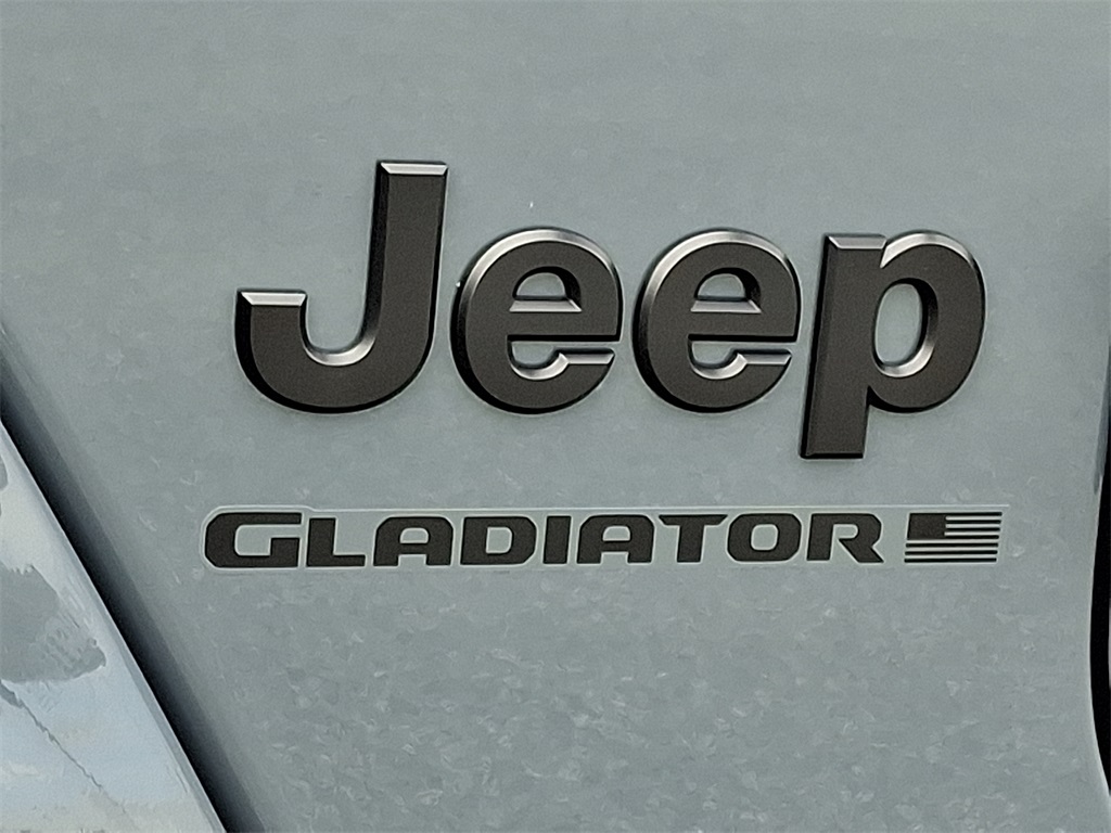 2025 Jeep Gladiator  - Photo 19