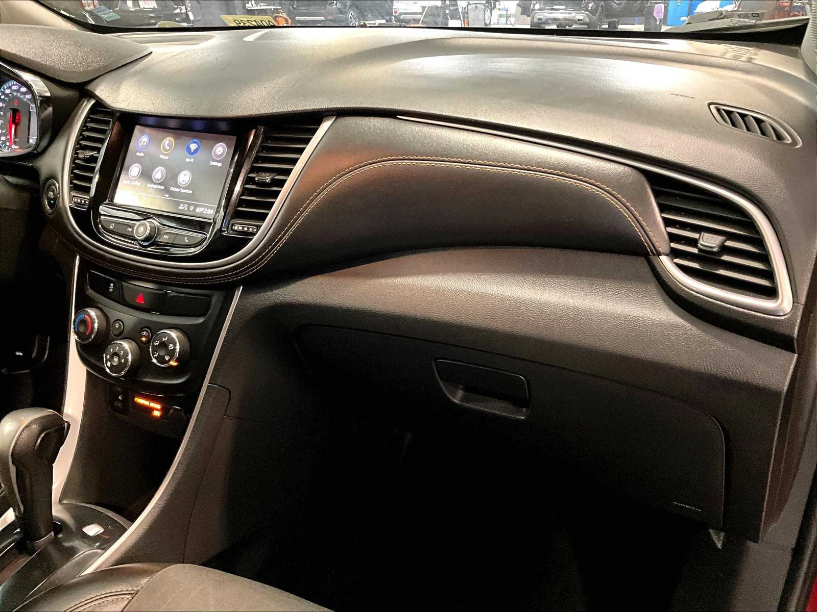 2022 Chevrolet Trax LT - Photo 13
