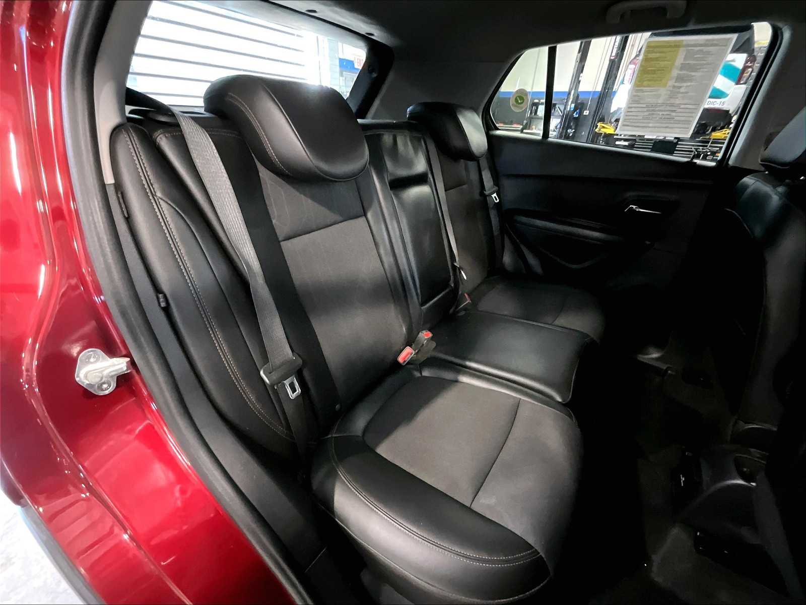 2022 Chevrolet Trax LT - Photo 16