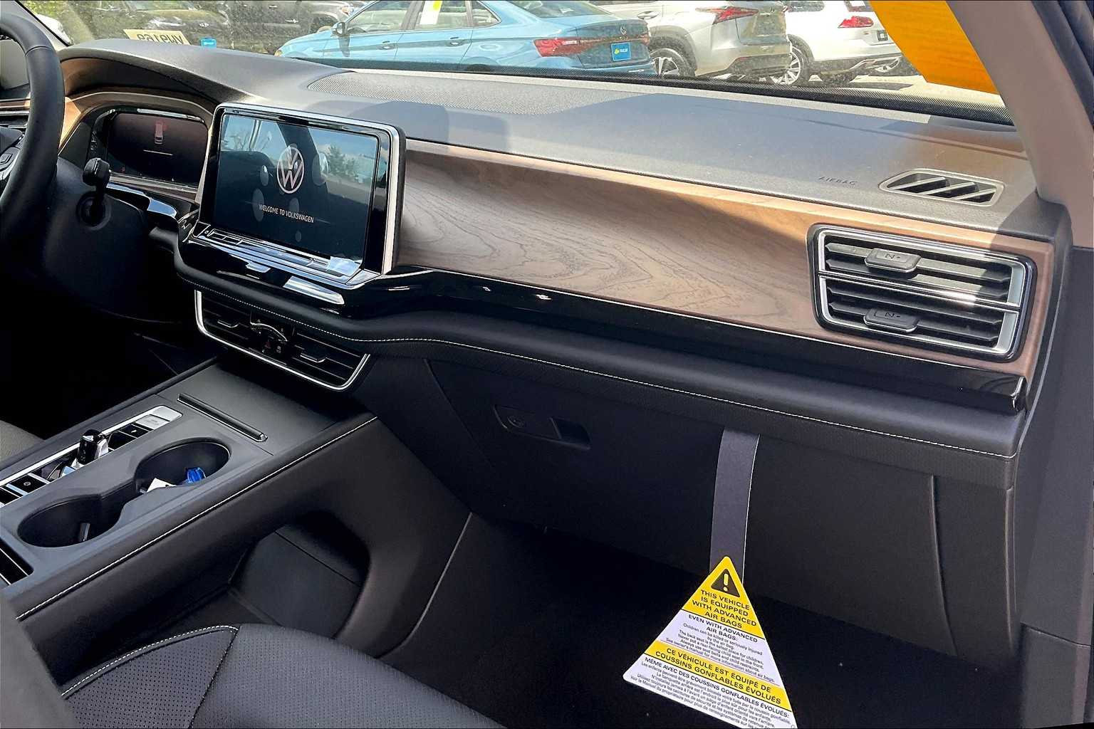 2025 Volkswagen Atlas 2.0T SE - Photo 10