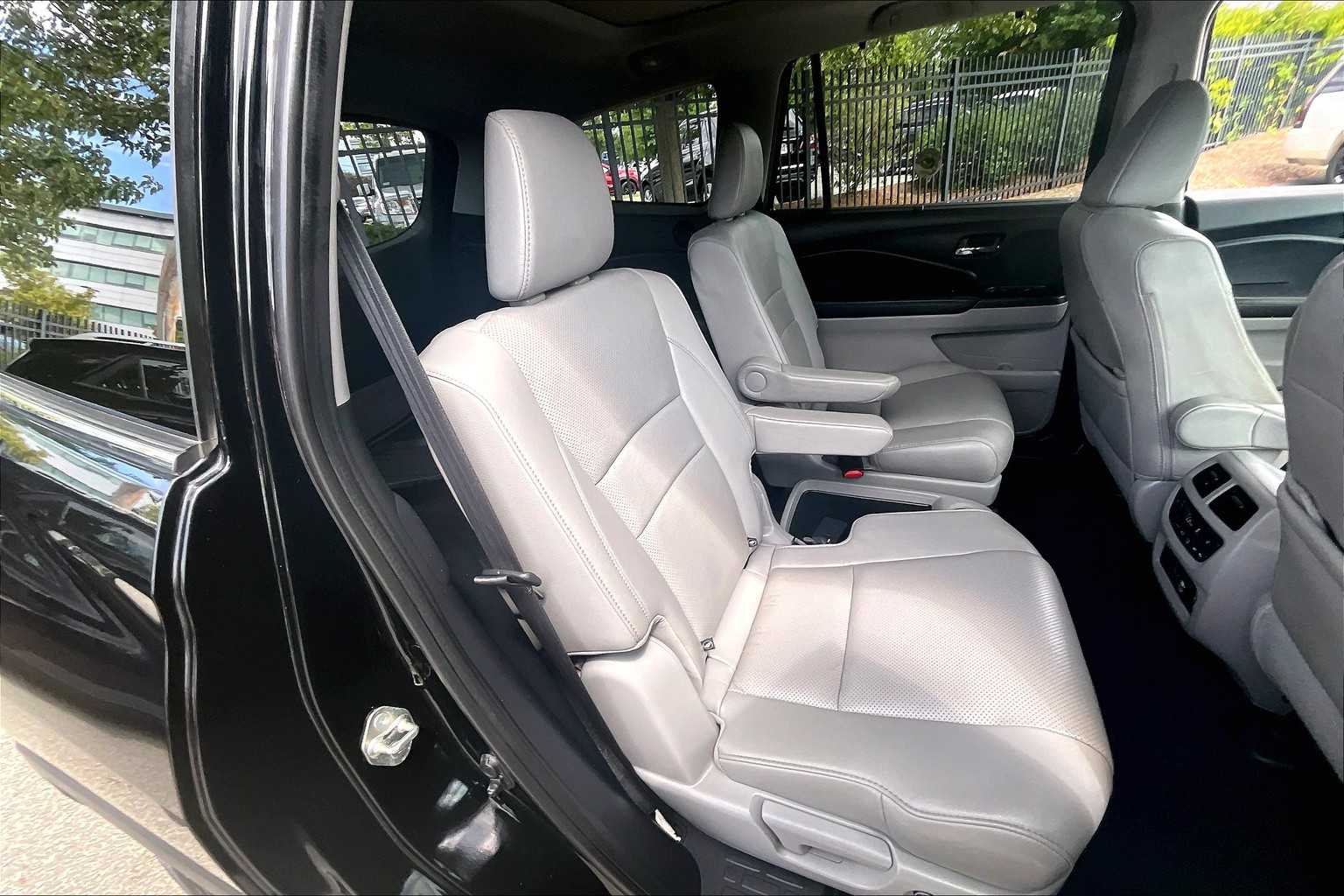2019 Honda Pilot Elite - Photo 16