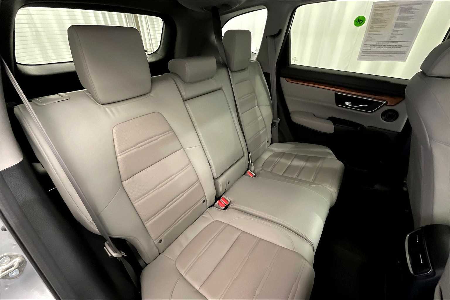 2017 Honda CR-V Touring - Photo 16