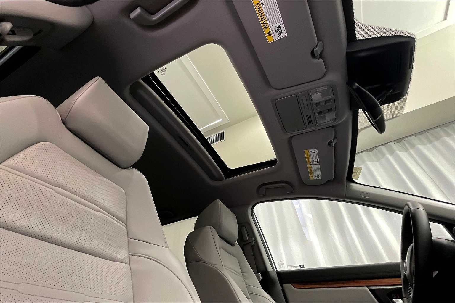 2017 Honda CR-V Touring - Photo 22