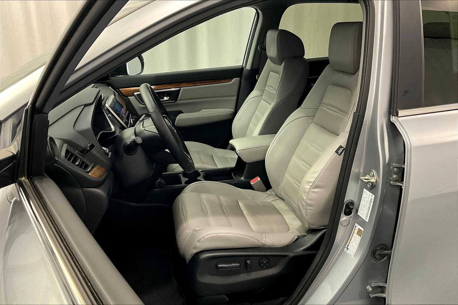 2017 Honda CR-V Touring - Photo 10