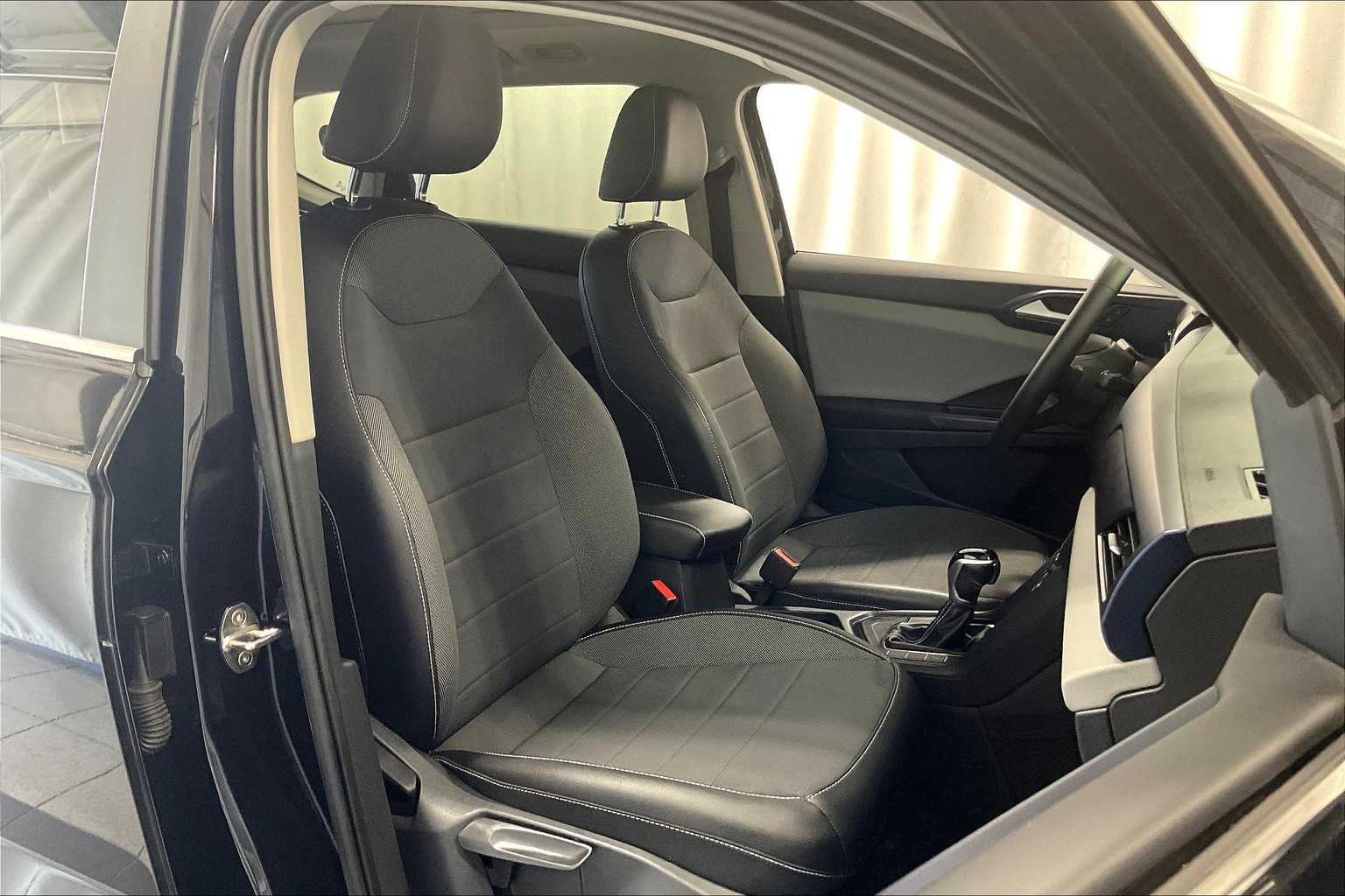 2022 Volkswagen Taos SE - Photo 11