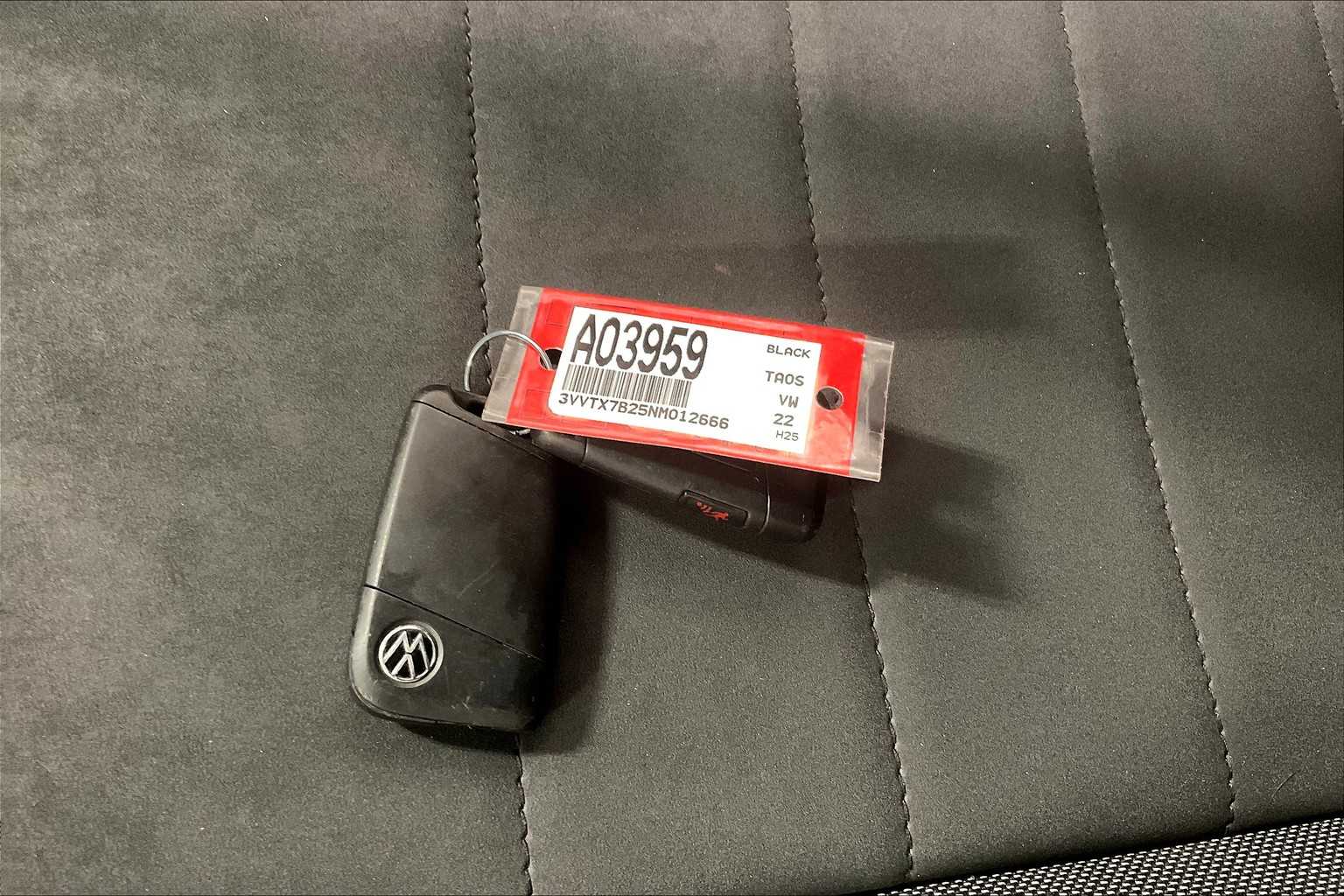 2022 Volkswagen Taos SE - Photo 31
