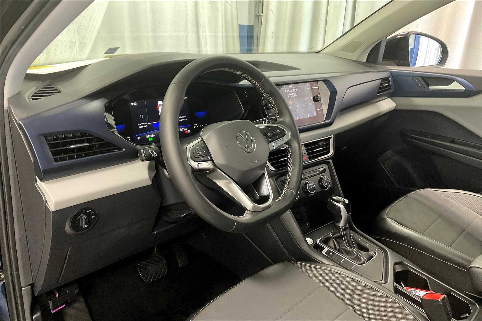 2022 Volkswagen Taos SE - Photo 8