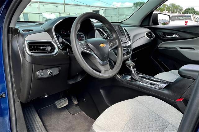 2022 Chevrolet Equinox LS - Photo 8